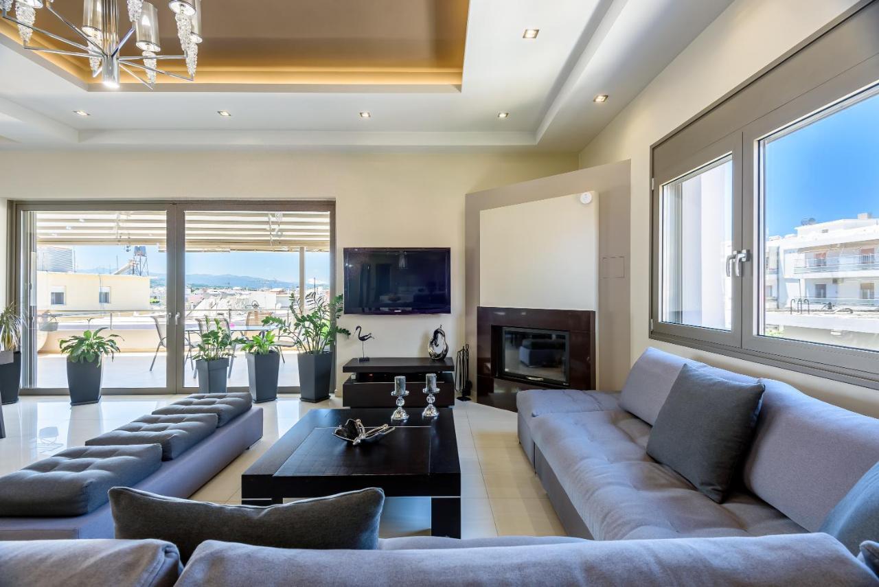 Luxury Villa In City Center With Rooftop Swimming Pool ハニア エクステリア 写真