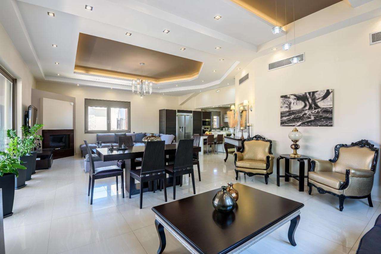 Luxury Villa In City Center With Rooftop Swimming Pool ハニア エクステリア 写真