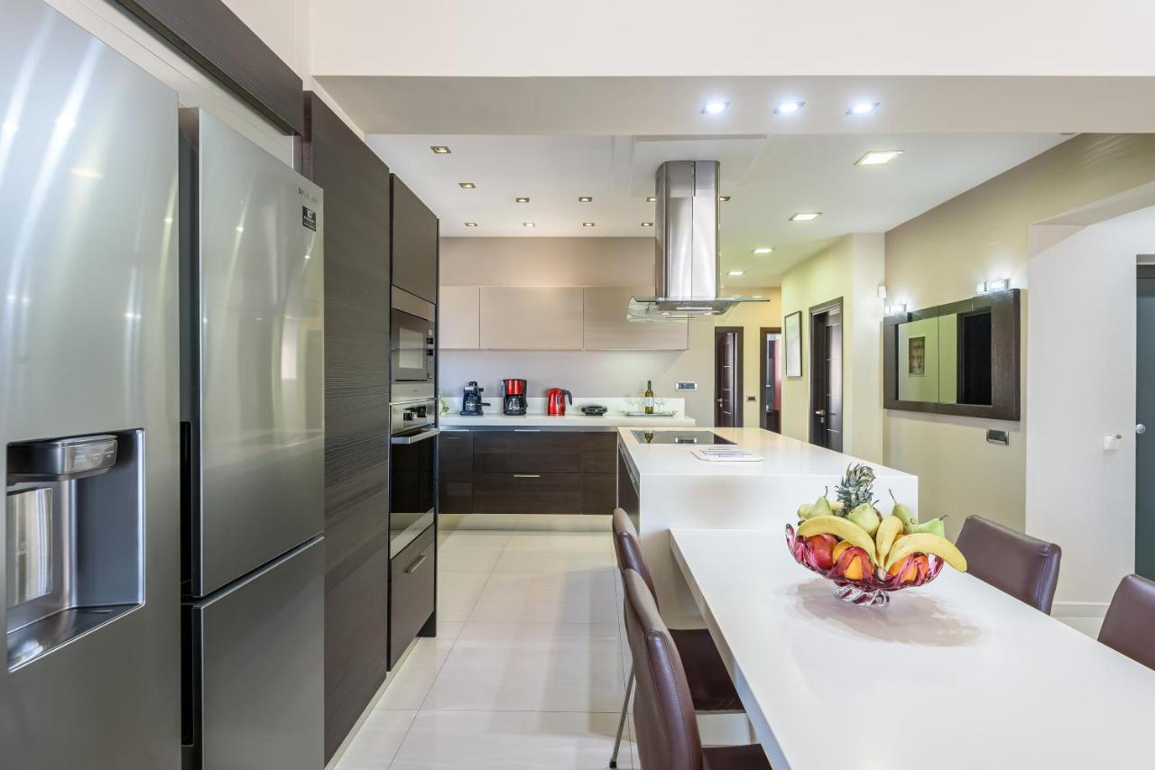 Luxury Villa In City Center With Rooftop Swimming Pool ハニア エクステリア 写真