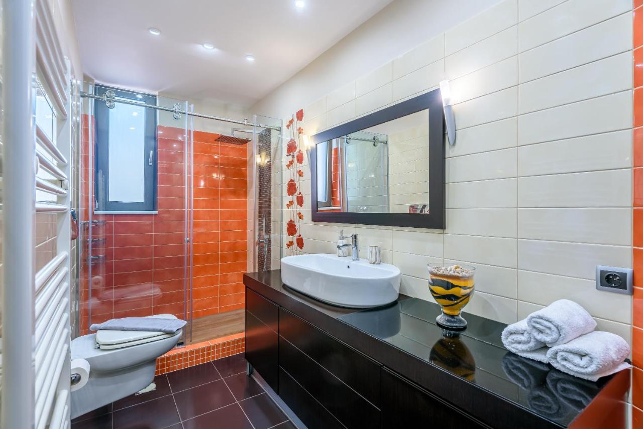 Luxury Villa In City Center With Rooftop Swimming Pool ハニア エクステリア 写真